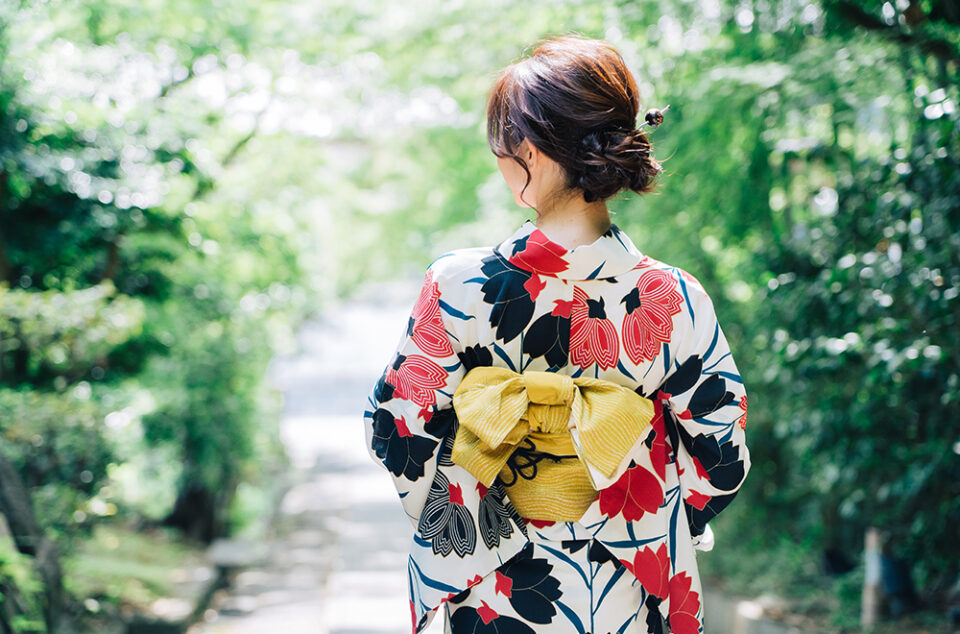 浴衣はいつ着る？浴衣が似合う季節やタイミング、映えるシーンとともにマナーや注意点を紹介浅草着物レンタル花乃和服