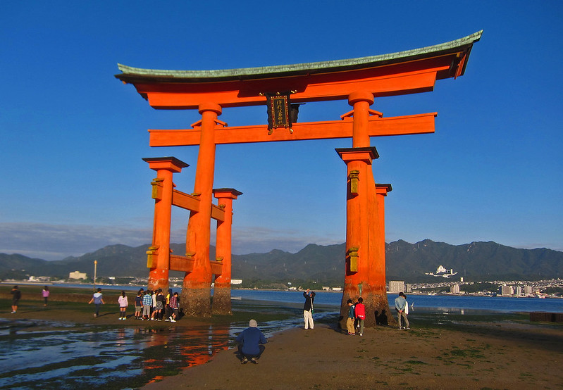 国宝・世界遺産 嚴島神社公式サイト