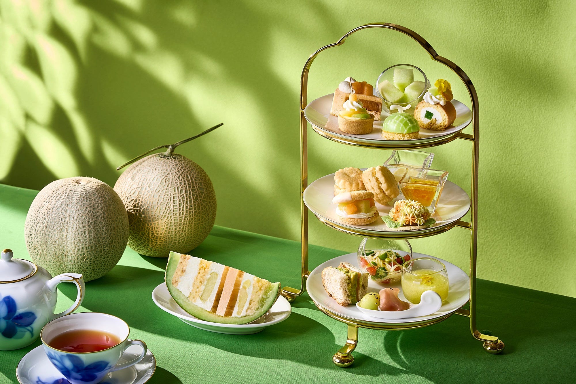 アフタヌーンティーの正しい食べ方って？ 半数が「知らなかった」Lmaga.jp