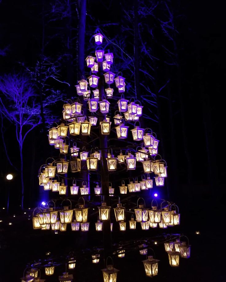 軽井沢高原教会 キャンドルの灯りに包まれる、癒しのクリスマスデートはいかが？aumo アウモ