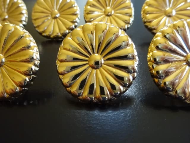 京都・菊の御紋入りの御朱印 37種・22社寺 と朱印帳を画像付きで紹介デザイン・値段・時間・交通アクセス恋する京都旅