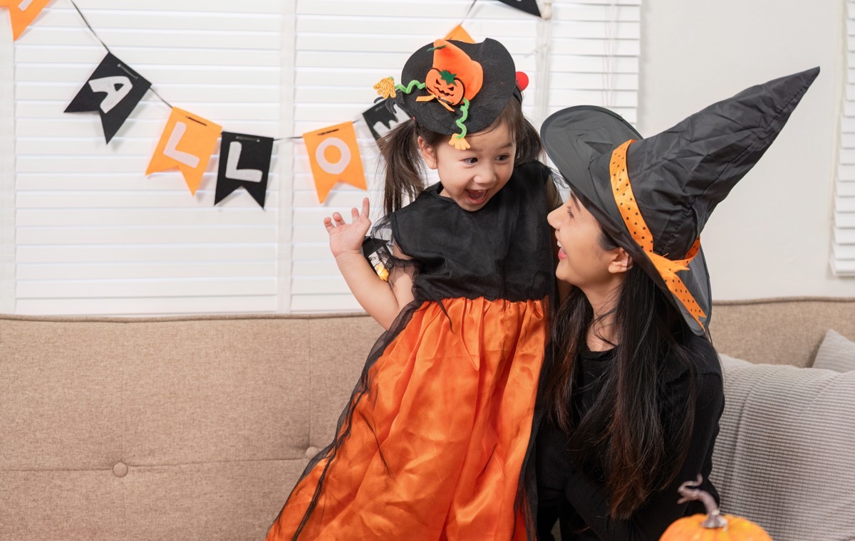 Amazon.co.jp: 「circle chocolate」コスプレ 衣装 ハロウィン 仮装 ホラー 骸骨 お化け 定番「マスク+骸骨マント＋手袋」３点セット コスチューム 大人用大人用: ホビ