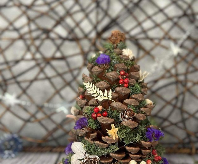 クリスマス リース 松ぼっくり 30 cm おしゃれ 玄関 ドア 飾り インテリア 金 ラメ付き キラキラ : ギフト雑貨のシルクドフラワー&グリーン- 通販 - Yahoo!ショッピング