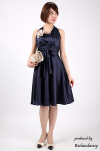 靴や髪型で見違える♡お呼ばれ向きネイビードレスについて徹底解説！ARINEアリネ