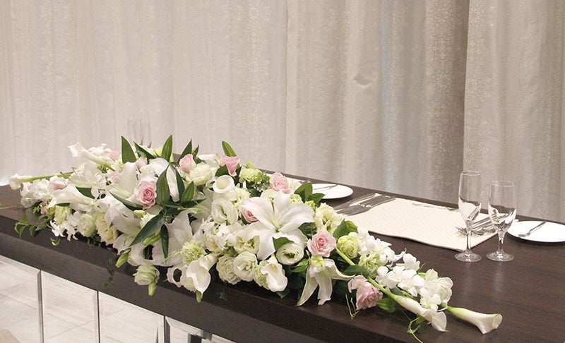 coordination ー シンプルなのに印象的 洗練されたクールな会場コーディネートで 大人ウエディングを-------------------------------- ⛪️@hhi_bridalホテル阪急インターナショナルホテルウエディングホテル婚hotelhankyuinternationalhotelweddinghhi