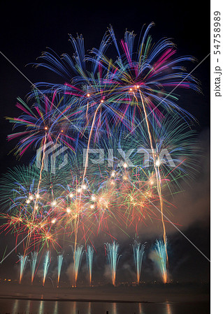 海中空スターマインに尺玉100発同時打ち上げ越後三大花火“海の柏崎”「海の大花火大会」が4年ぶりの通常開催