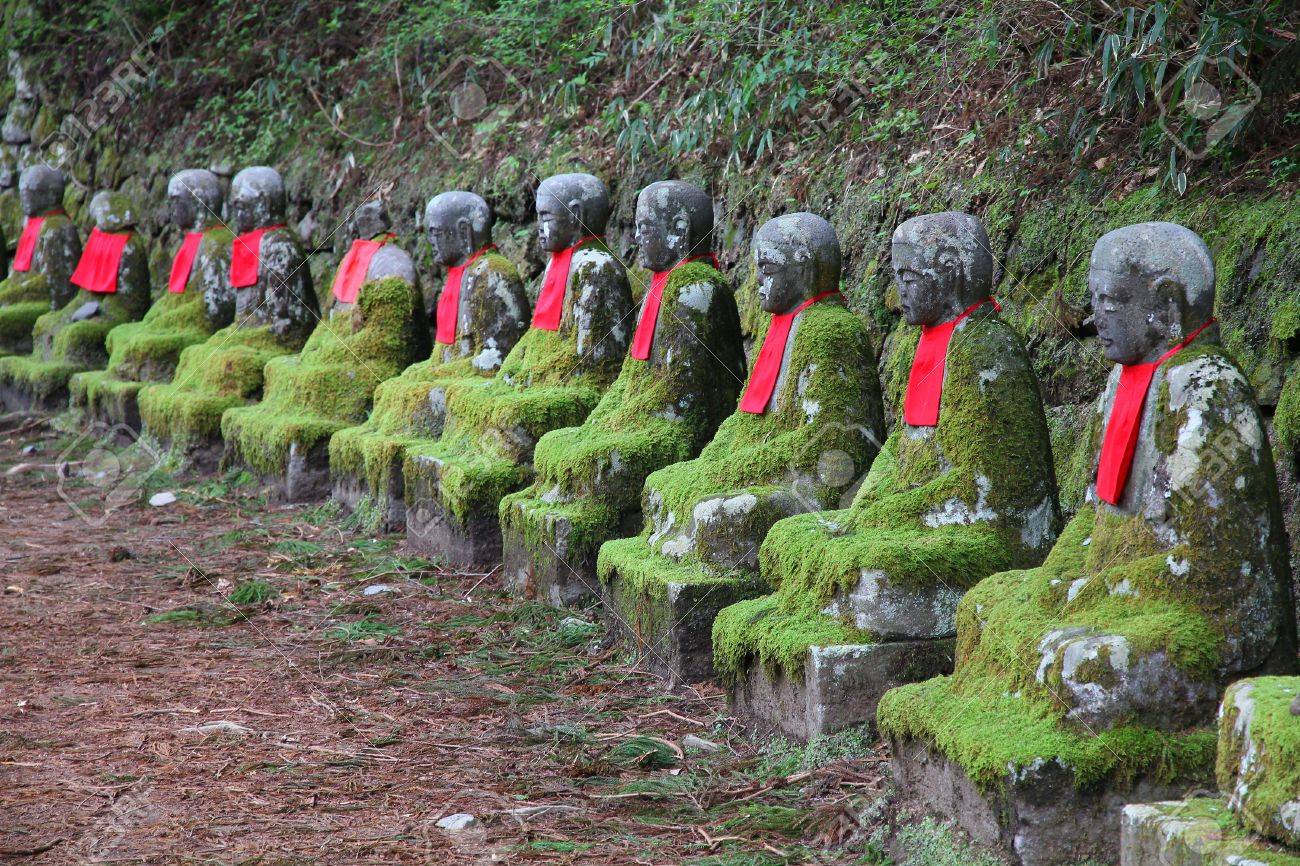 日光 並び地蔵の写真素材23601596- PIXTA