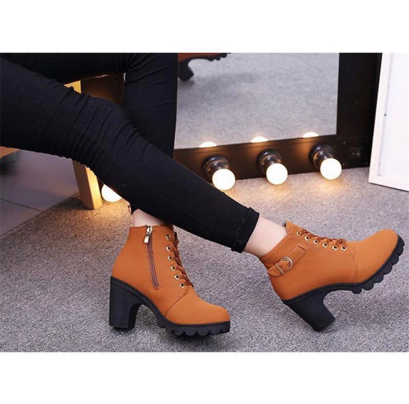 ドクターマーチンのクリスマスギフト2023、ベルベットブーツ＆ハートバッグなどおすすめを紹介 - ファッションプレス