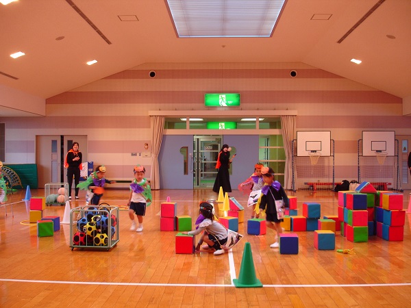 お家で子どもとハロウィン 宝探しゲームの準備と、簡単なカードの作り方 - 心を楽に、シンプルライフ