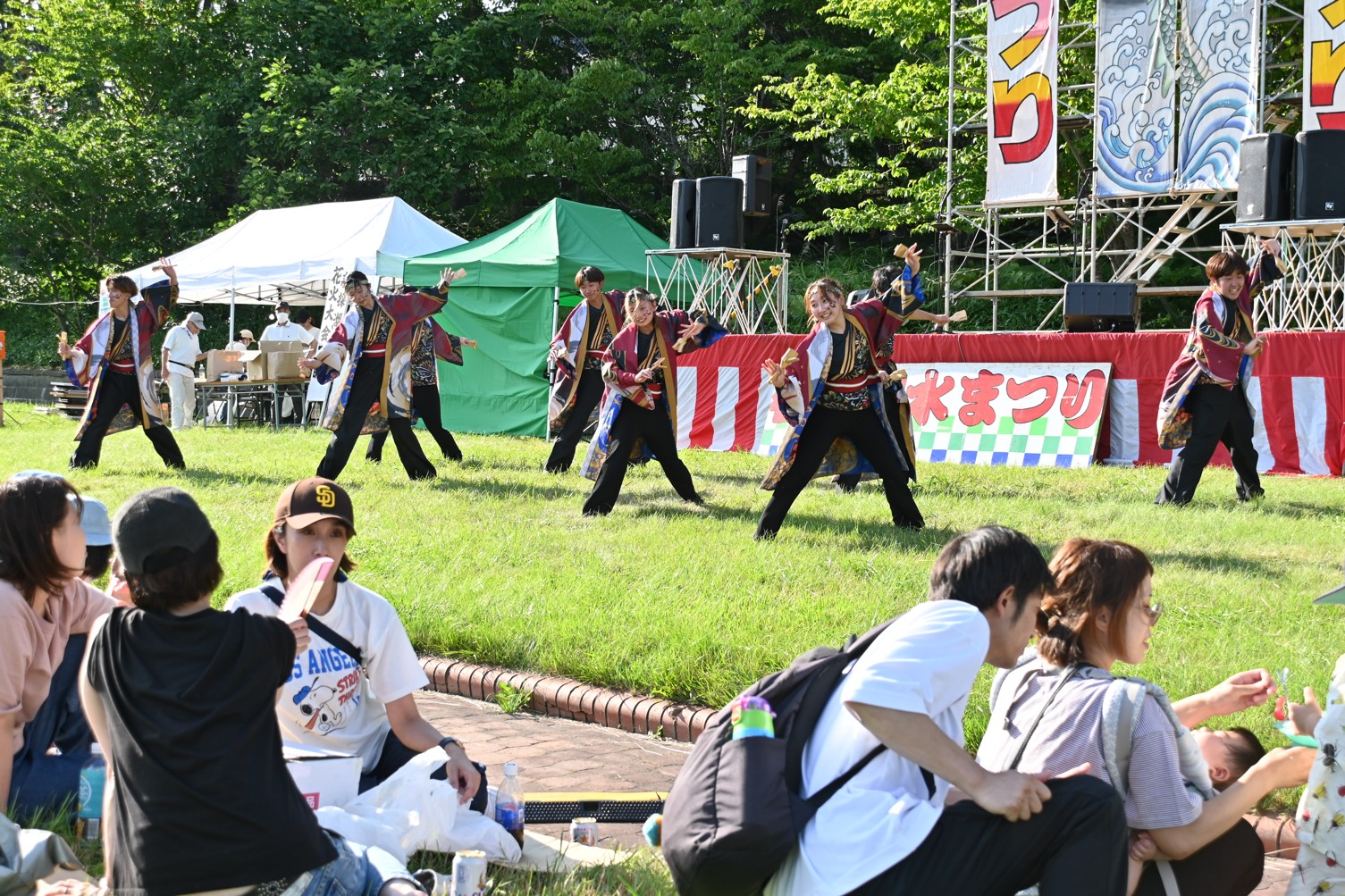 釧路 春採湖水祭り - ふわふわわたげ