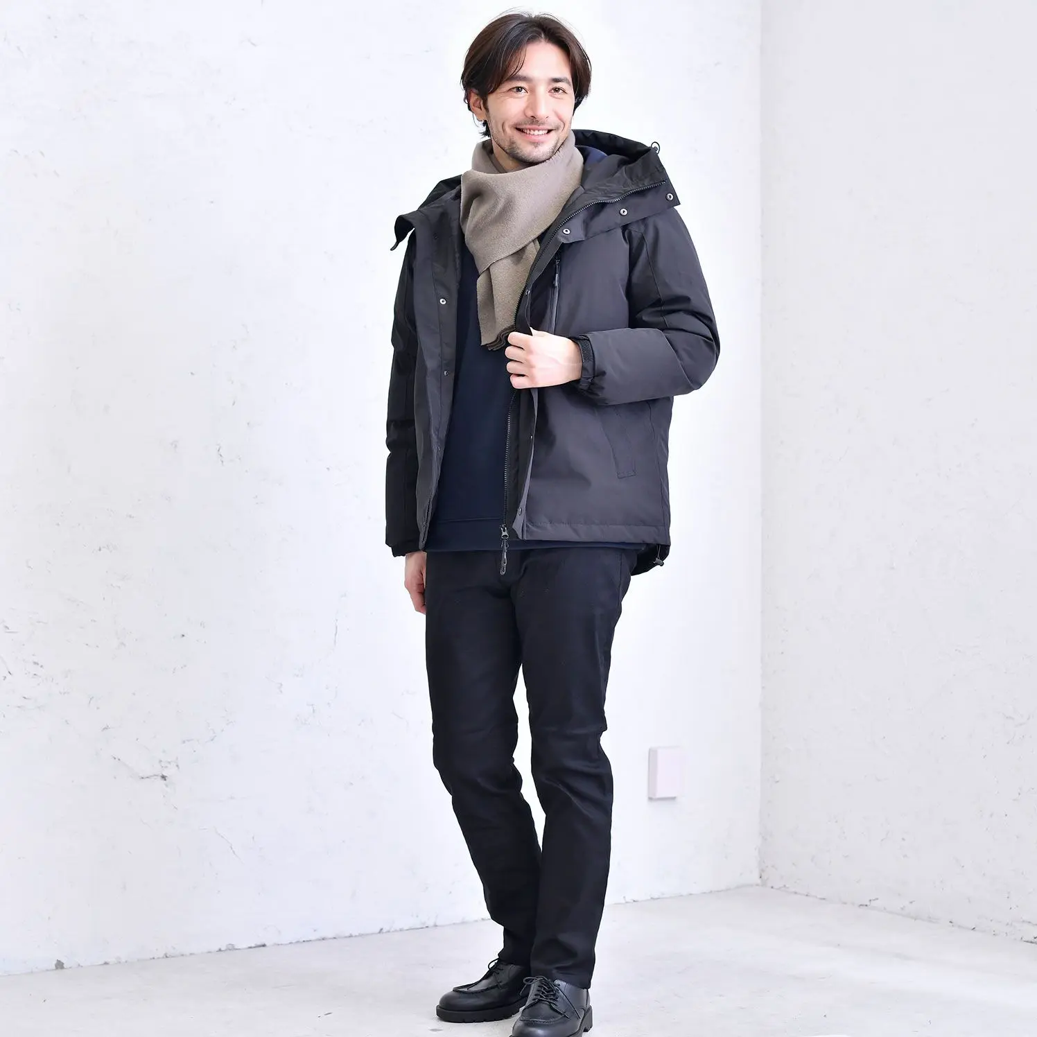 男性のスマートカジュアルの服装を徹底解説！季節・年齢別コーディネートも紹介 - オーダースーツSADA