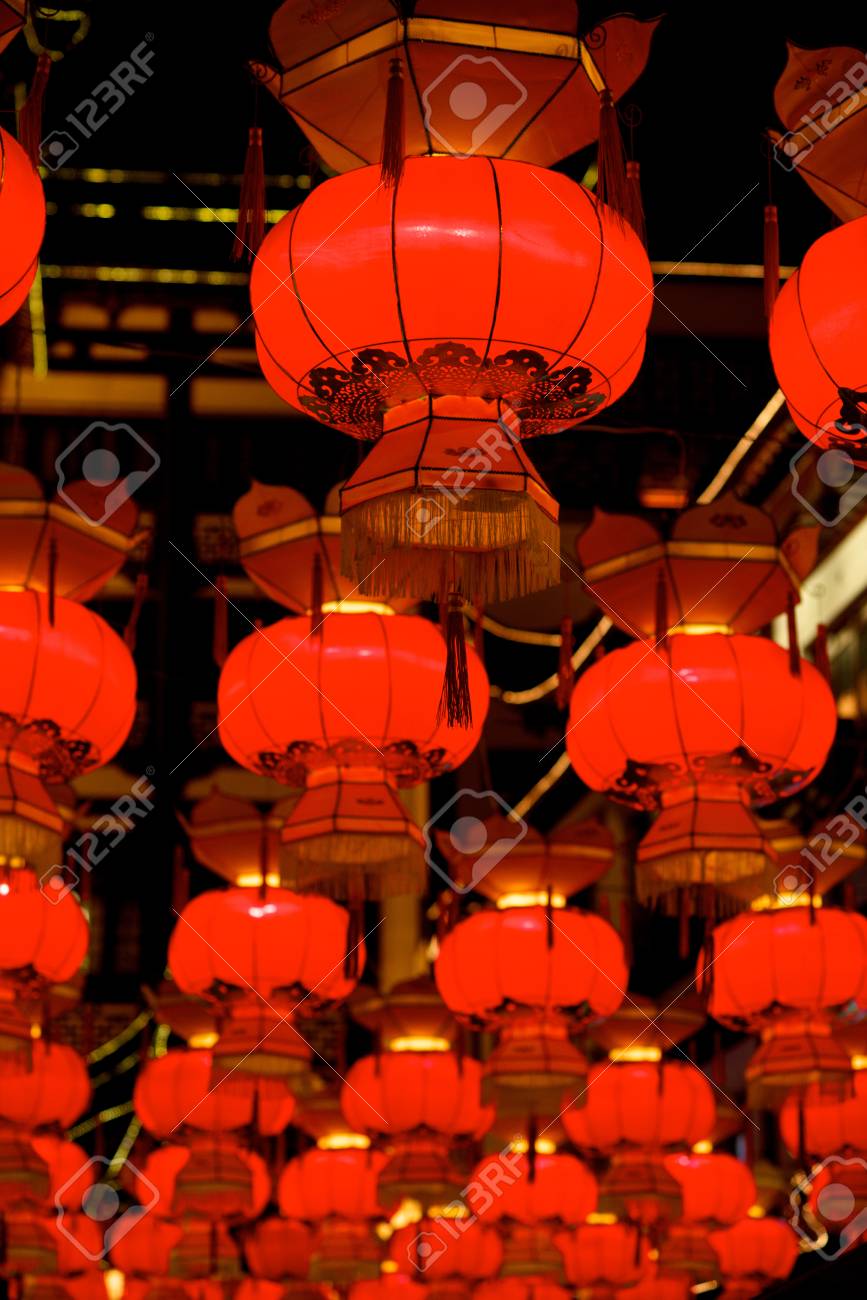 春節の最後を飾る元宵節燈籠祭横浜中華街世界チャンピオンの肉まん皇朝 こうちょう