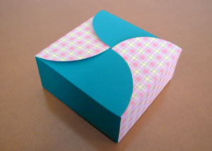 手づくりパーティーグッズ DECOプレゼントボックス手作りレシピクロバー株式会社