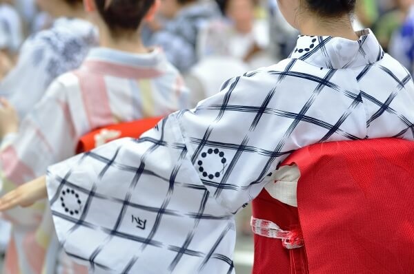 城山公園での郡上踊りと岸劔神社お神楽奉納 – 郡上八幡おみやげお食事処 流響の里