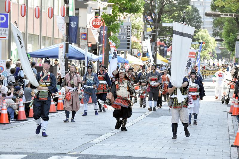 千葉開府890年記念「千葉の親子三代夏祭り」千葉常胤ゆかりの武者行列も - 千葉経済新聞
