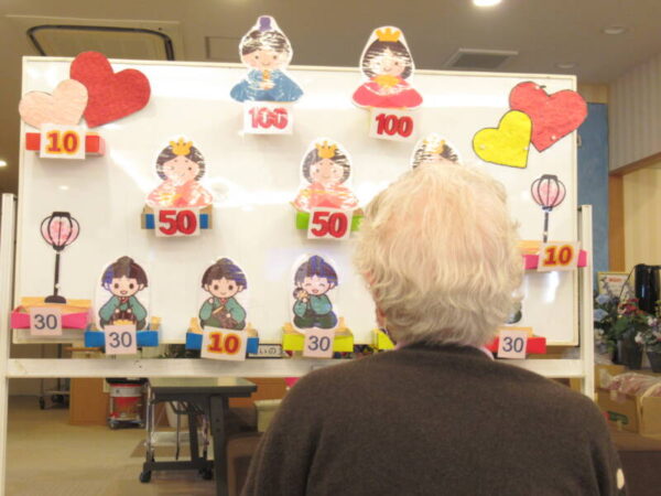 明日から使える高齢者レクリエーション必見デイサービスレク ひな祭りに使えるレクリエーション認知症予防レク名～ひな壇用意ドーン！！～