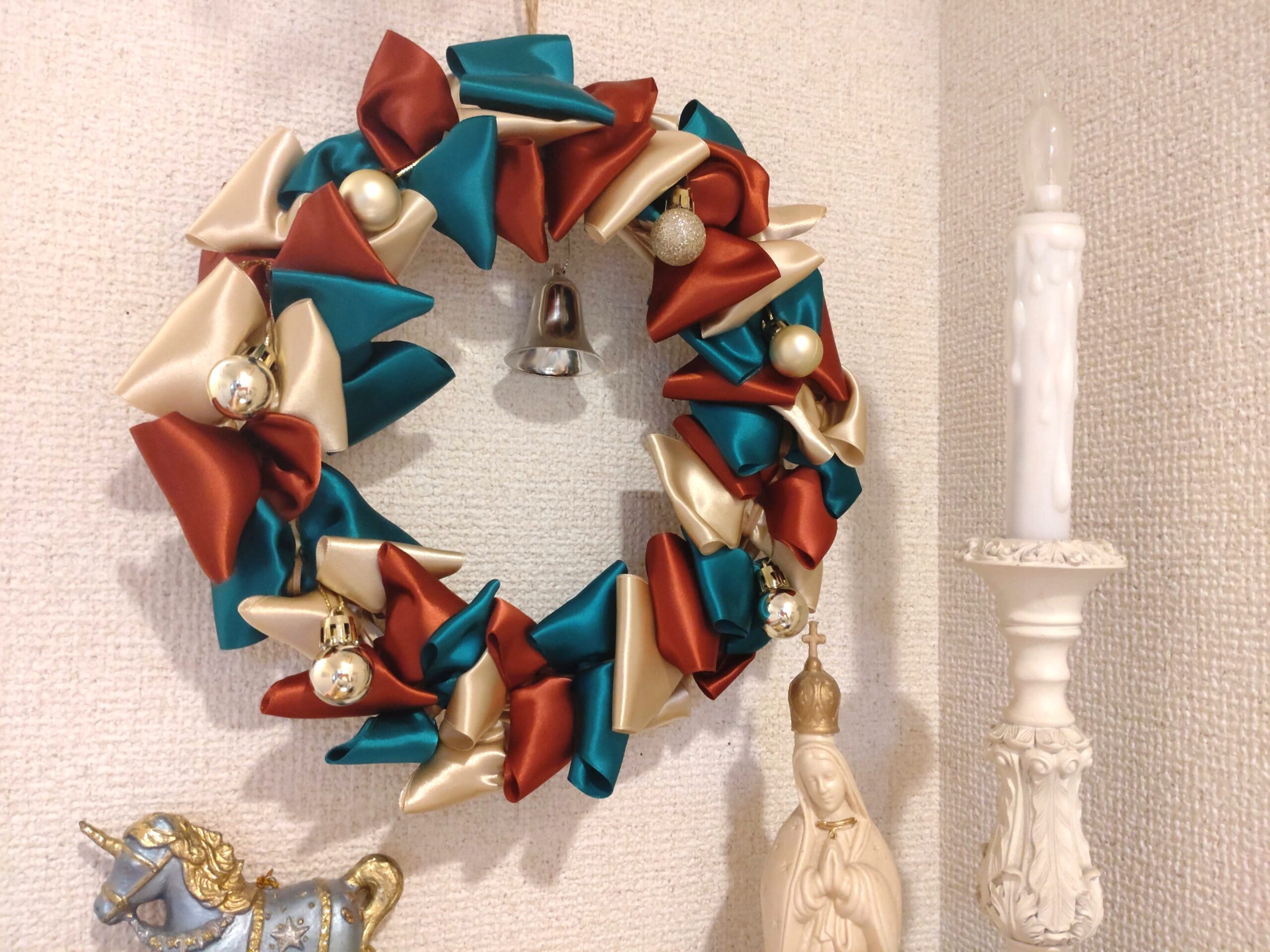 材料はリボンと針金だけ！リボンリースの作り方・DIY方法