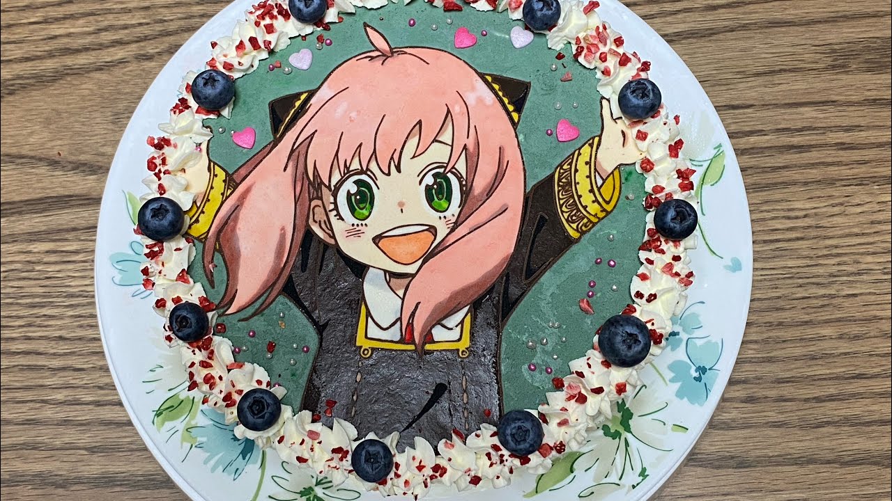 お誕生日ケーキはまたまたお友達にお願いしたよ🎂❤️ 私のバースデーケーキだけど笑、娘のリクエストでハマってるSPY×FAMILY🕵️なんだかんだ子供が喜ぶものを常に選びたい🥳 見て見て❗️ このクオリティ🥺❤️ 毎度本当に想像以上の仕上がりに感動する😭✨ 今回はSPY