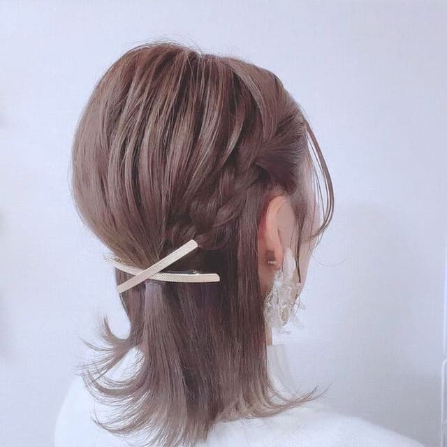 ショートヘアの 結婚式アレンジ特集 お呼ばれヘアで華やかにセットARINEアリネ