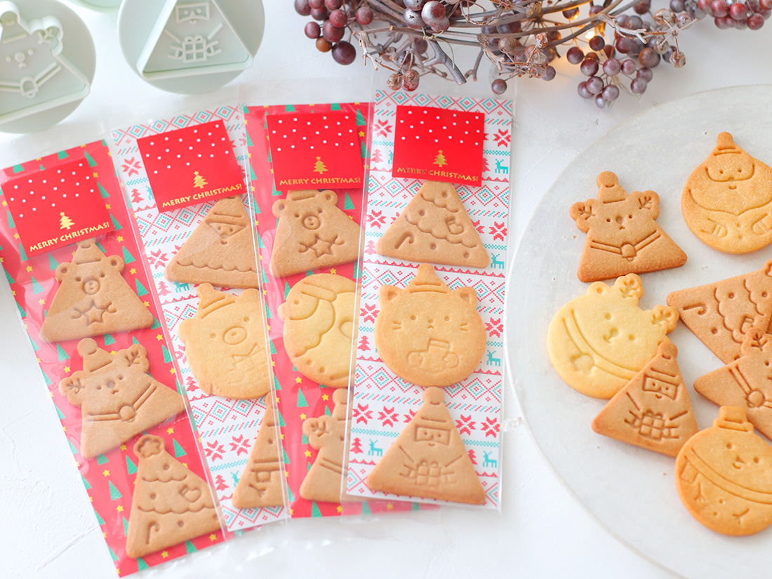 ぬいさしで毛糸のツリー , 台紙はストーリーorハイライトから↓, @n.annlee321 ,久しぶりの「ぬいさし」 おうちモンテで言うところの , 子どもに合わせて一緒に作ると楽しいです🎄,プスッと穴を開けるのは、けっこう楽しいみたいで子どもたち好きな作業です😊, 穴あけポンチはダイソーで購入しました！,パンチと違って、どこでも穴を開けられる！,