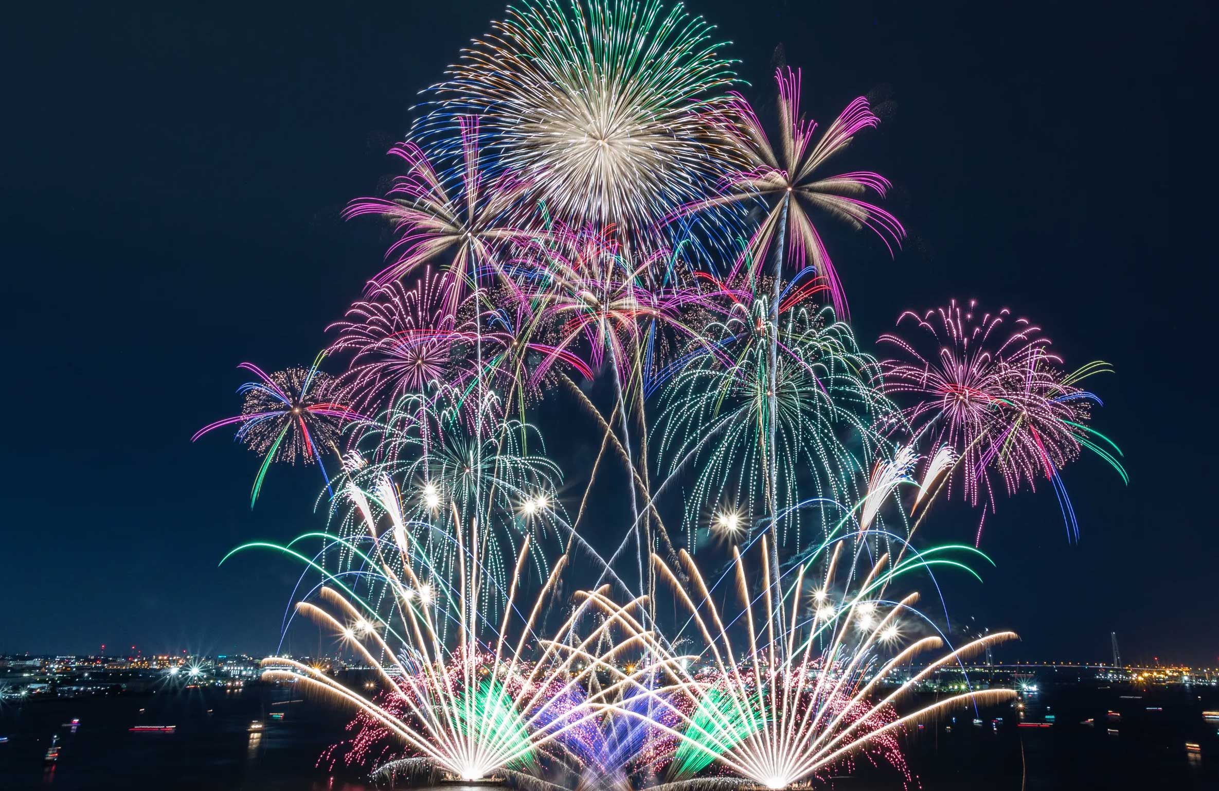 鹿児島市 花火 マリンポート鹿児島 13,000発 60分 2022 4 30 Fireworks Show in Kagoshima, Japan- YouTube