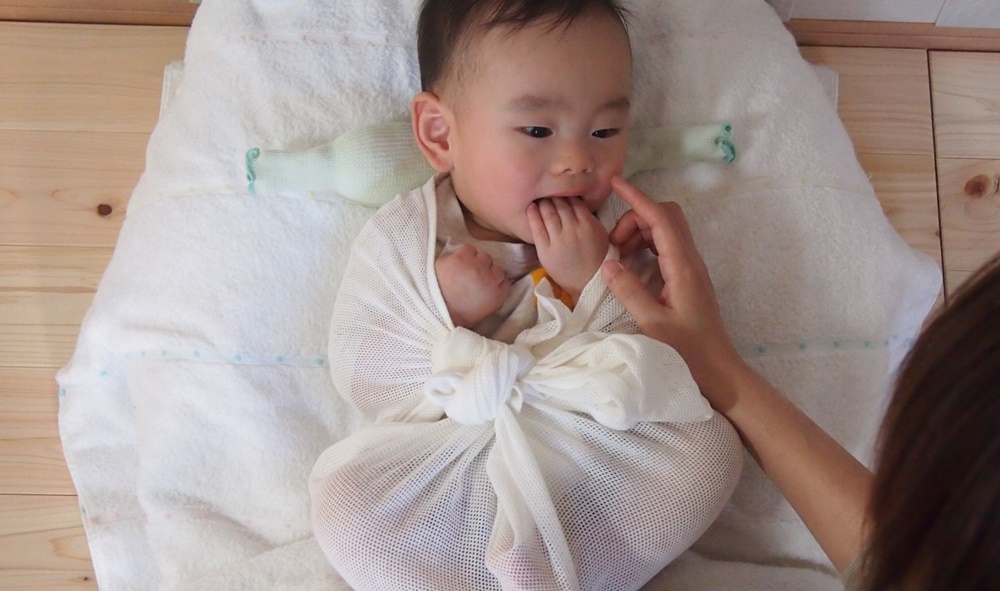 おくるみは必要？いらない？巻き方や選び方から人気商品まで一挙ご紹介！ – エンジェリーベ