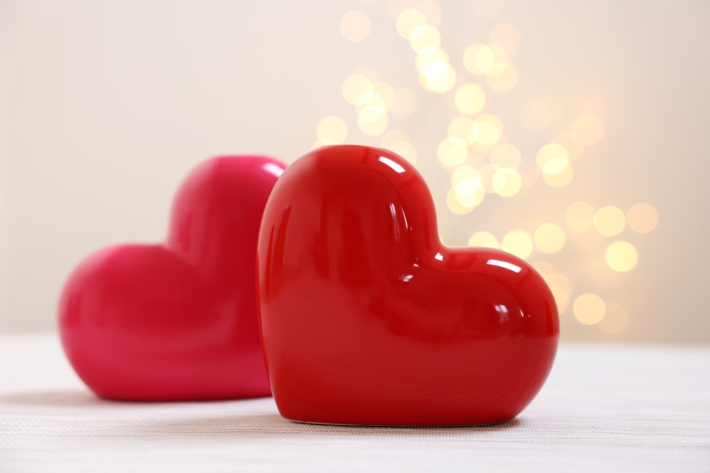 本物の風水を学びたい人はフォローを↑⁠ ⁠ お花を飾って恋愛運アップ⁠ 2024年3月桃花風水⁠ ⁠ お待たせしました⁠ 2024年3月の⁠ 桃花風水です！⁠⁠ 月に一度だけお花を飾る生活、⁠ 心の豊かさとの出会いが期待できます。⁠ ⁠ 用意するのは「生花」と「花瓶」⁠ ⁠ 次のページに