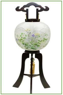 葬儀～三回忌頃まで使用する灯篭・提灯とはの葬儀・家族葬なら家族葬の花水木