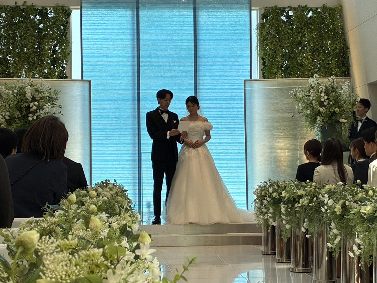 光の演出バルーンウェディング・記念品の製造販売ならB&G