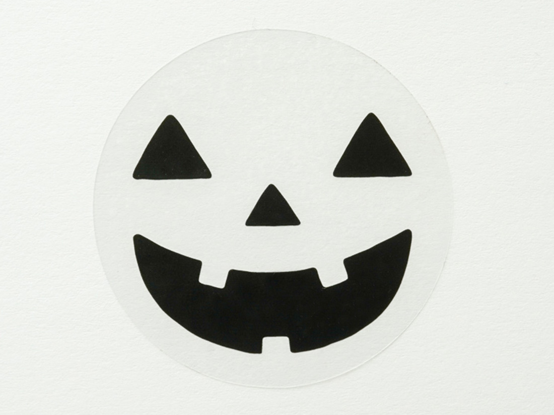 ハロウィングッズを簡単作成!!シールもカードも印刷するだけ色々使える!!チラシデザインのコツと作り方未経験でもすぐに出来る無料テンプレート