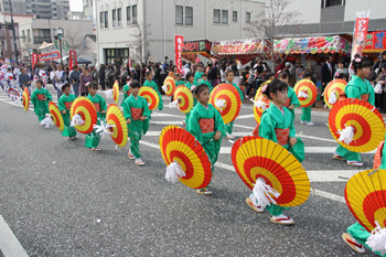 柳井ちょうちん祭り、ねぶたや踊りが街彩る47NEWS よんななニュース