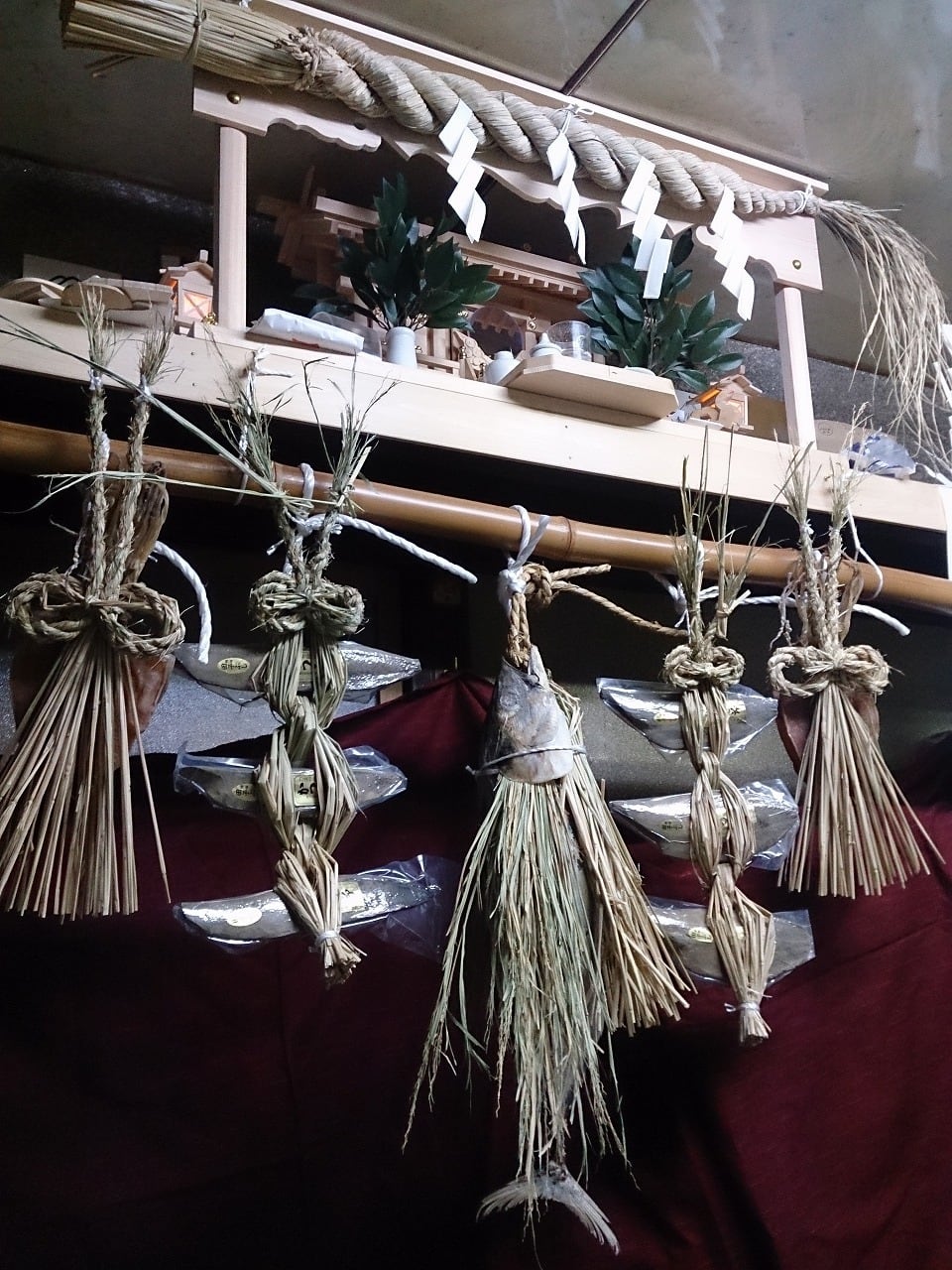 梅柄チャイナボタン魚飾り 5個送料無料沖縄700円 可愛い,春節,お魚,鯉,チャイナ,グッズ,中国,中華街,レトロ,雑貨,昭和,アイテム,お土産,ギフト,誕生日,プレゼント,グッズ,伝統工芸,中国土産インテリア,置物・飾り風水,太極拳,中国雑貨,中国衣料、パンダ