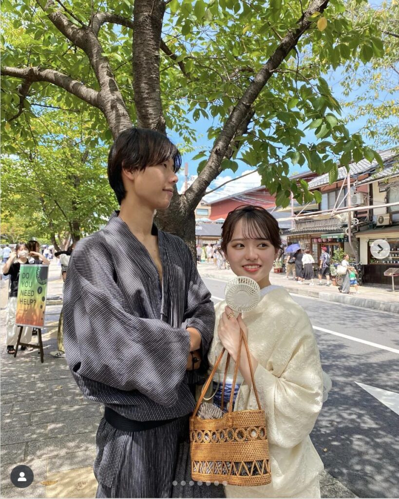 👘カップル浴衣レンタル受付中💑✨, 今年の夏は、ふたりで浴衣デートしませんか？, 📍福岡・筥崎宮すぐ近く, 🎐7月26・27日は夏越祭り！,デートにぴったりのお祭り日和💓, ・浴衣レンタル 4,400円 10〜18時 , ・一泊二日＋2,200円でゆっくりおでかけもOK,・男女ともS〜5Lサイズ対応🙆‍♂️🙆‍♀️, お申込みはプロフィールのリンクから🌿,浴衣デートカップルコーデ