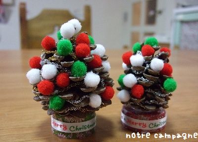 穴を開けない 壁掛けクリスマスツリー総額500円のダイソー商品で部屋がお洒落な12月歓迎モードに！ロケットニュース24