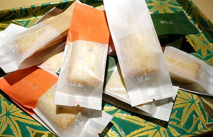 シッテル？ラクイチ 83・年末年始挨拶回り「手土産お菓子」お年賀にも！2025巳年柄-をかし楽市- -公式通販 をかし楽市ご挨拶 ・感謝の気持ちをギフトでも