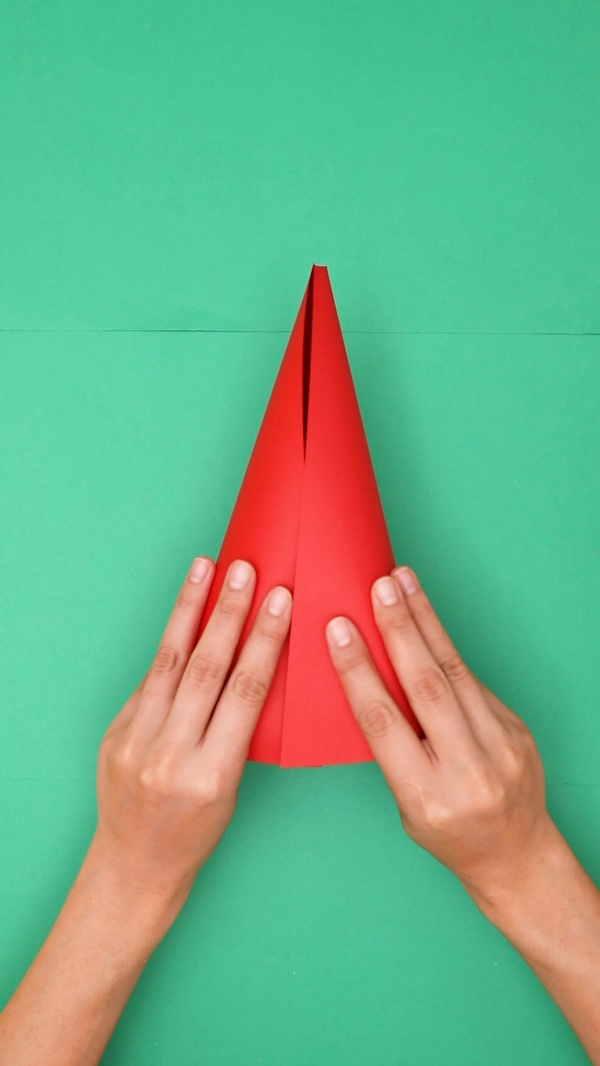 モコモコひげサンタの小物入れ 製作 保育士・幼稚園教諭のための情報メディア ほいくis ほいくいず