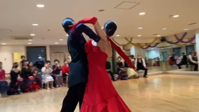 ダンスパーティー、今日はワルツ。望月順子