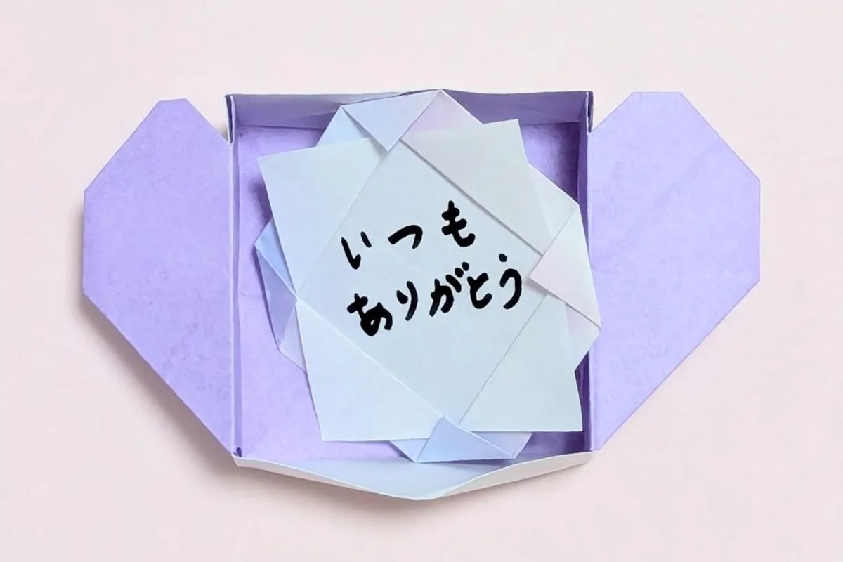 プレゼントのお悩み解決✌️ 今年の敬老の日は9月15日！ プレゼントもう決まった？ 敬老の日をしない園も増えているけれど みんなの園はどう？？🤨いつもありがとうの気持ちをこめて作るプレゼントは とっても素敵になるよ！ おじいちゃん、おばあちゃんだけではなく