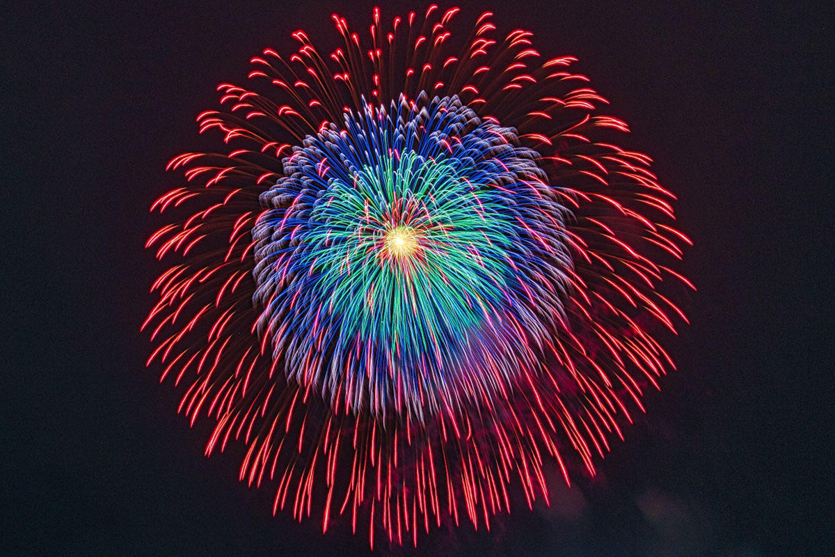 絶景・猪苗代の”星”花火開催のお知らせお知らせ絶景・猪苗代スキー場