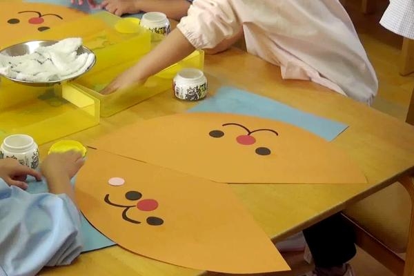 製作 クリスマス帽子作り”5歳児クラス：ビートル組社会福祉法人サンビジョン 保育部会