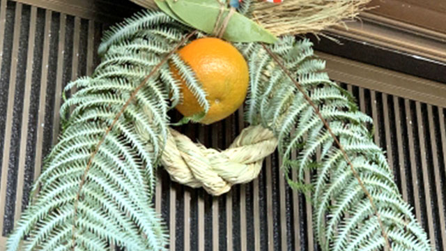 しめ縄の玄関への付け方！飾り方や向きとドアの内側でもいいか解説！ENRICH LIFE ALL