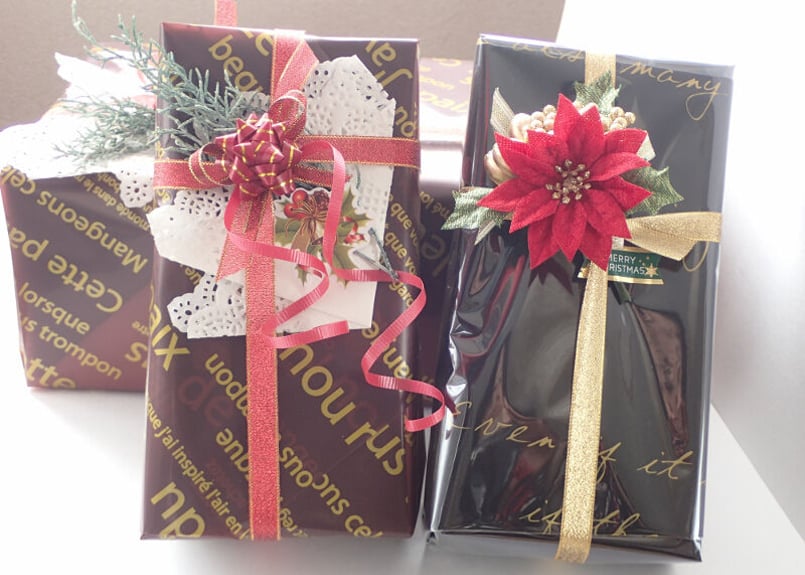 30cm_白 ギフトボックス 正方形ボックス ラッピングボックス ラッピング 箱 クリスマスプレゼント クリスマス飾り アクセサリー 蝶結び付きパッケージ 多用ケース 高級 大型 包装箱 ショッピング モール ウィンドウ レイアウトの小道具30cm， 白Amazonギフト