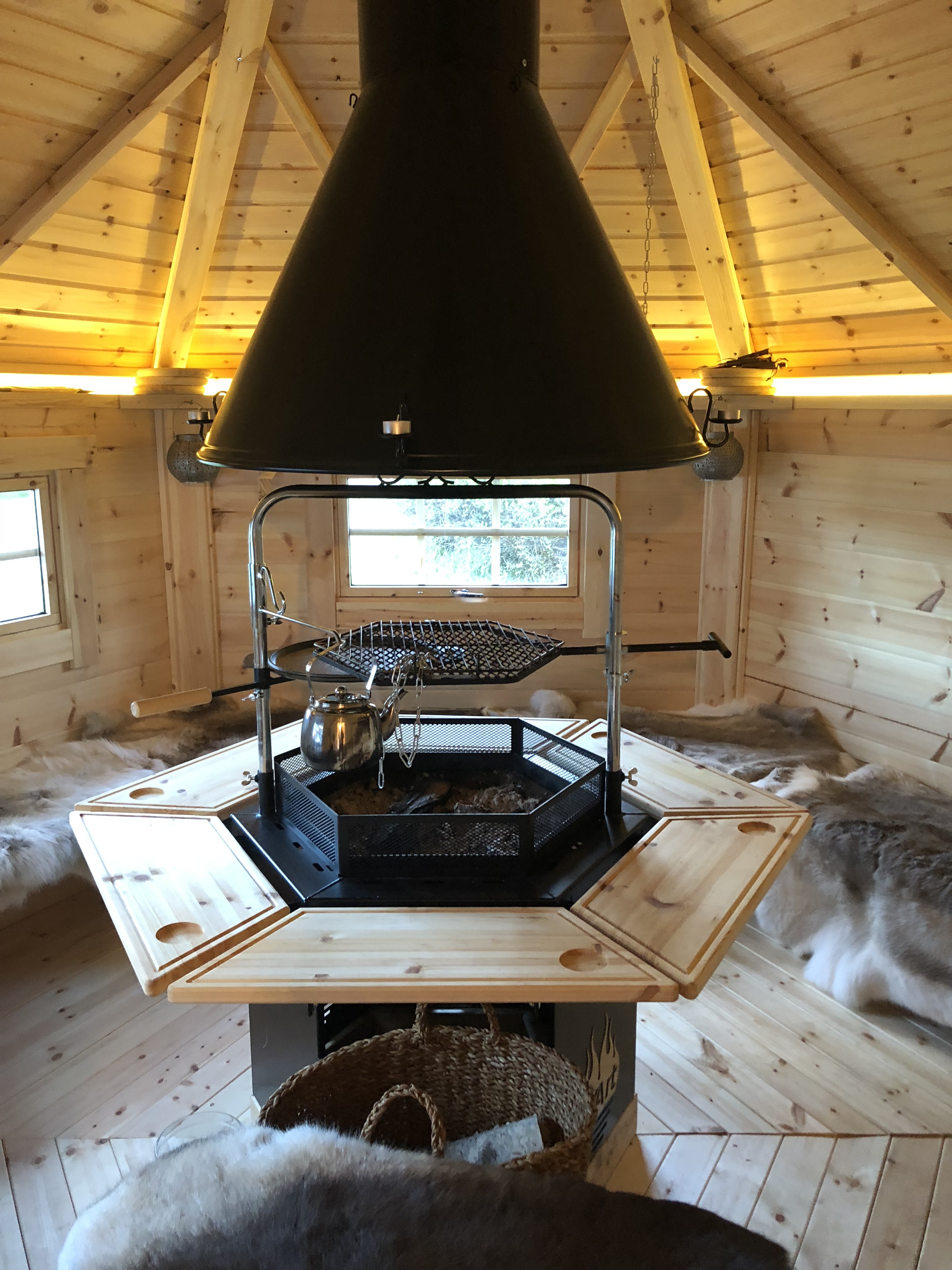 BBQ小屋」のアイデア 13 件小屋, アウトドアキッチン, ガーデン デザイン