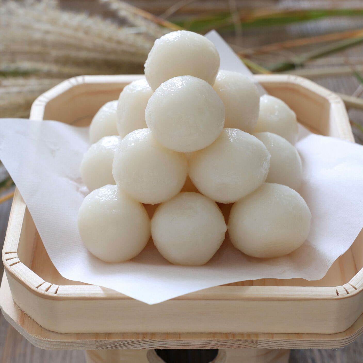 月見団子」の並べ方とは？ 十五夜や十三夜にお供えする理由・積み方・数・レシピ暮らしの歳時記All About