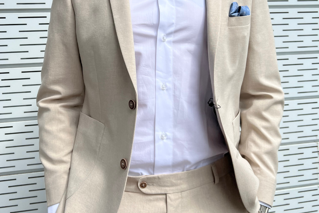 新年会の日、どんな服装でいけばいい？ 男女別・会場別のオススメ - ぐるなび みんなのごはん