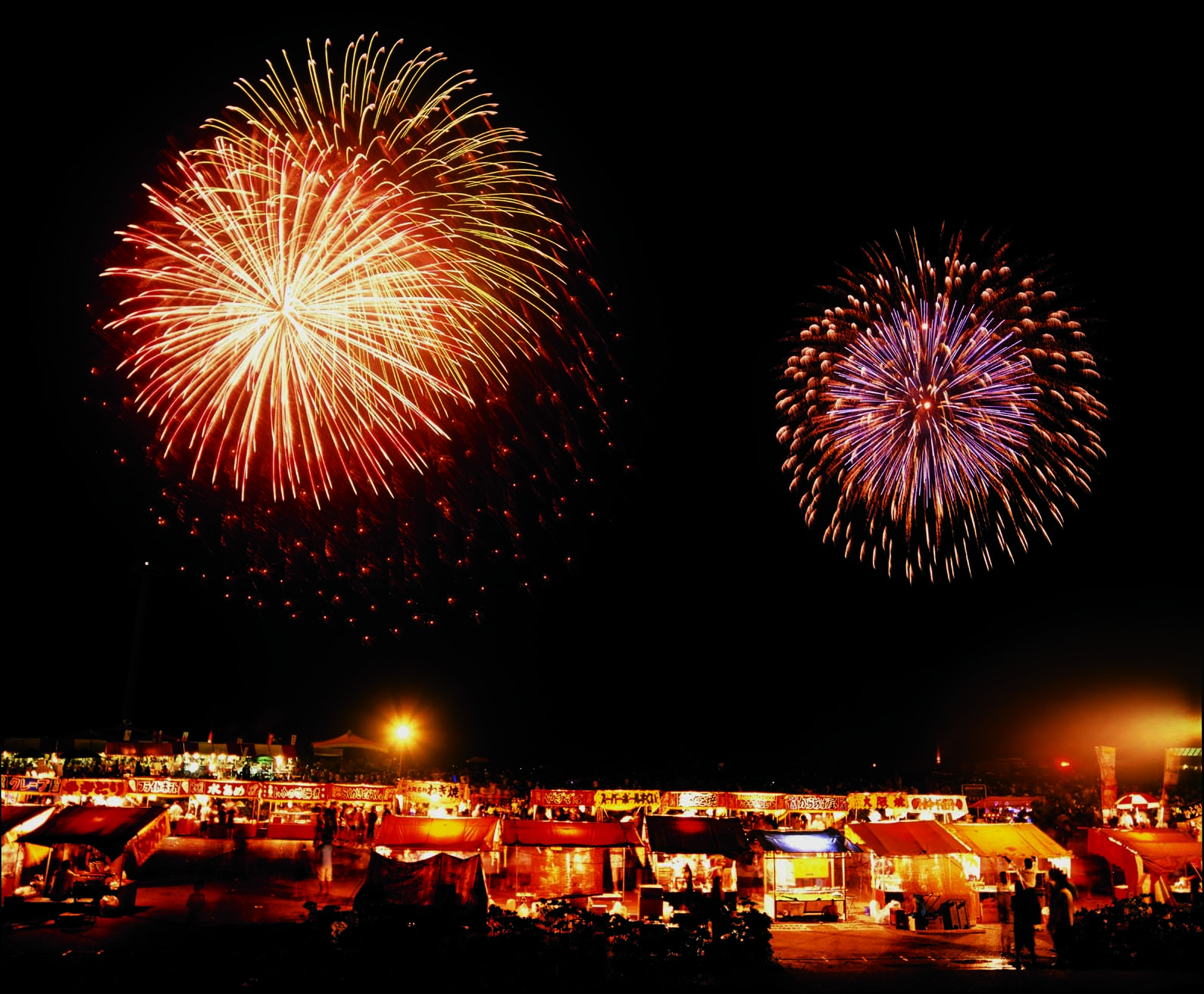 桜島と芸術花火2022」音楽とシンクロする花火大会、鹿児島・マリンポートかごしまで - ファッションプレス