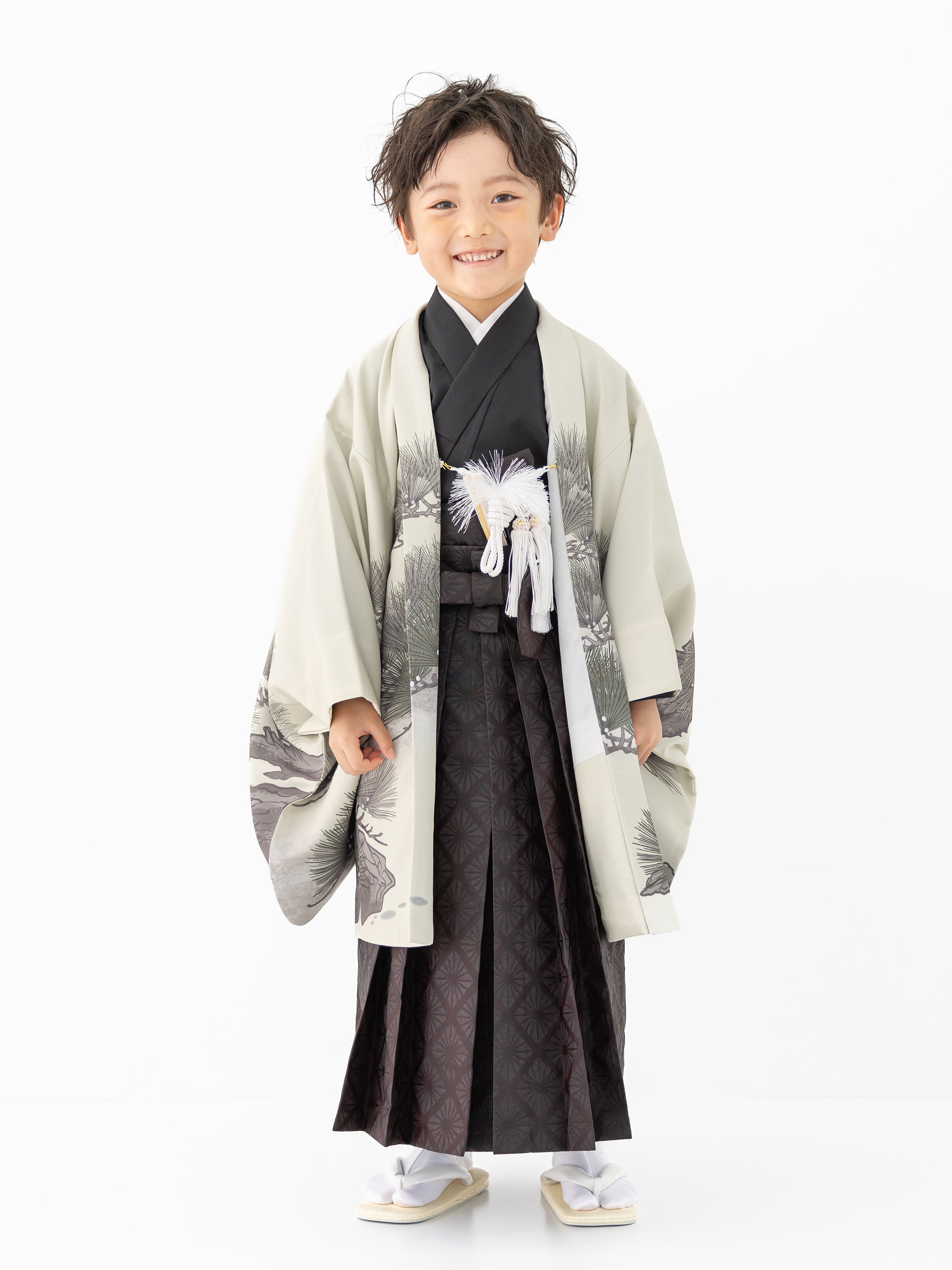 七五三はいつ祝うの？参拝や撮影にふさわしい年齢と2025年オススメの時期きものレンタリエのきもの豆知識