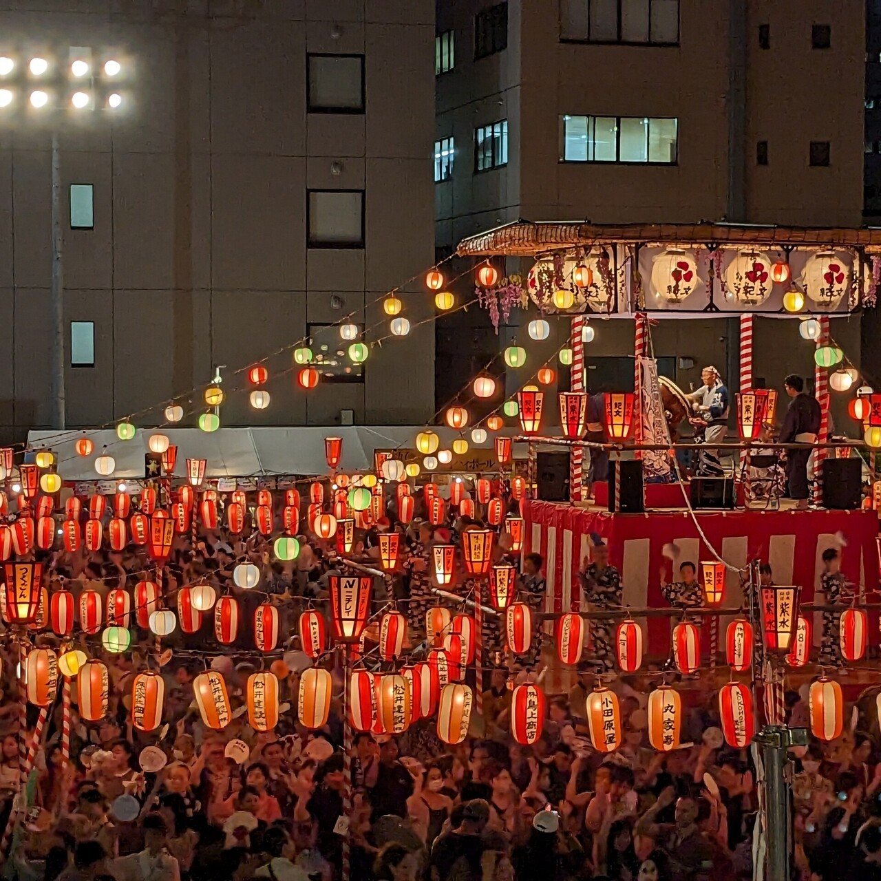 4K 築地本願寺 納涼盆踊り大会 2025「江戸助六太音頭斎太郎節あやめ踊り法輪音頭ゆかた音頭」盆踊り 屋台