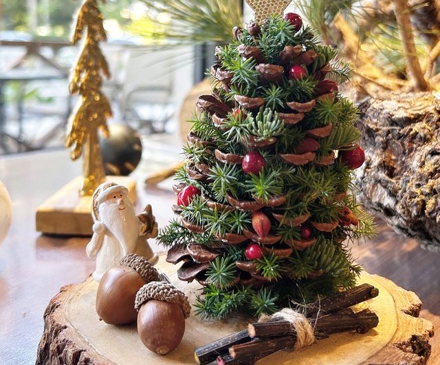 意外と知らない？！ クリスマスのデコレーションに込められた深い意味KAJA