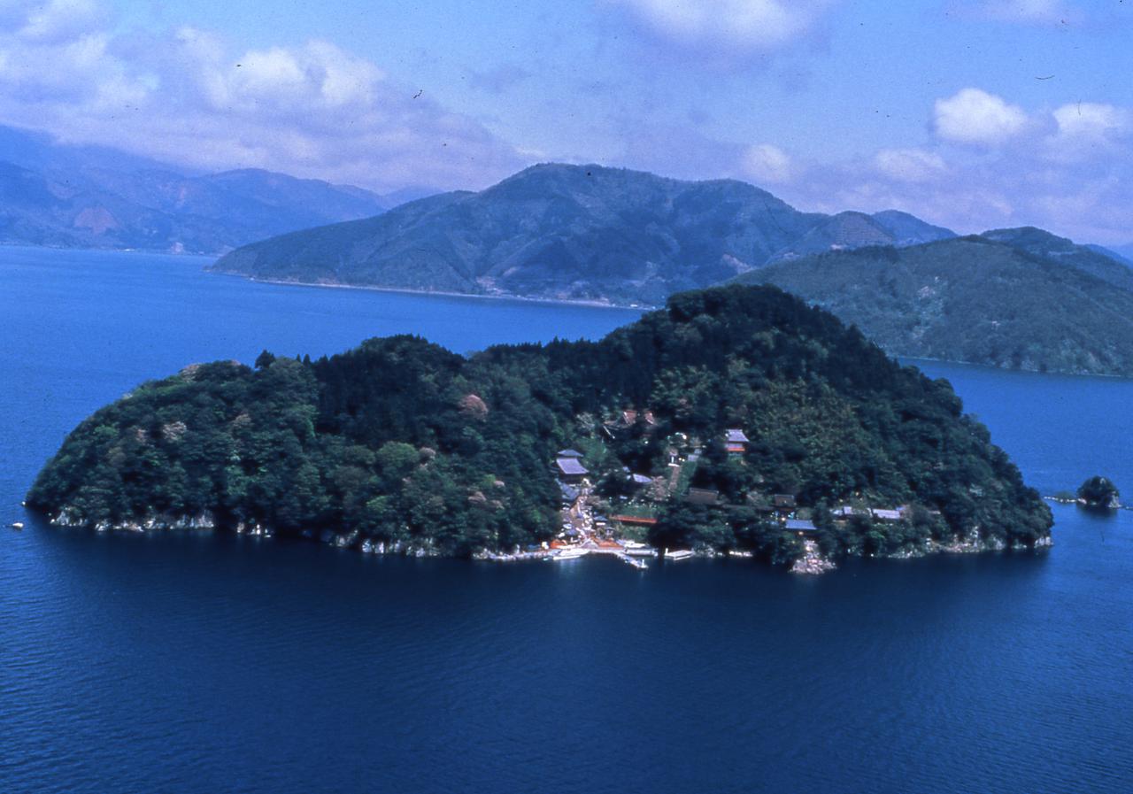 月の龍めぐり 10月 宝厳寺 ＆竹生島神社 - SHINKA倶楽部